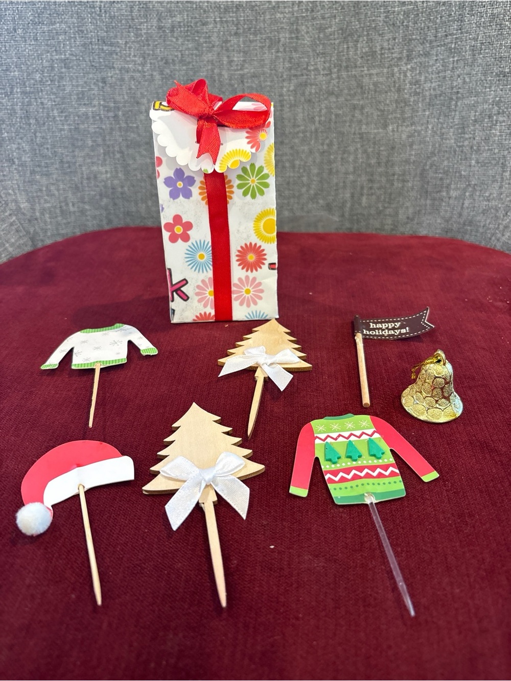 Cute Cake Toppers Set and Gift Bag